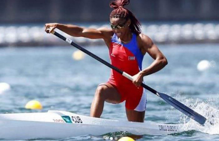 Canoístas Cirilo y López en semifinales del C-1 a 200 m en Copa del Mundo