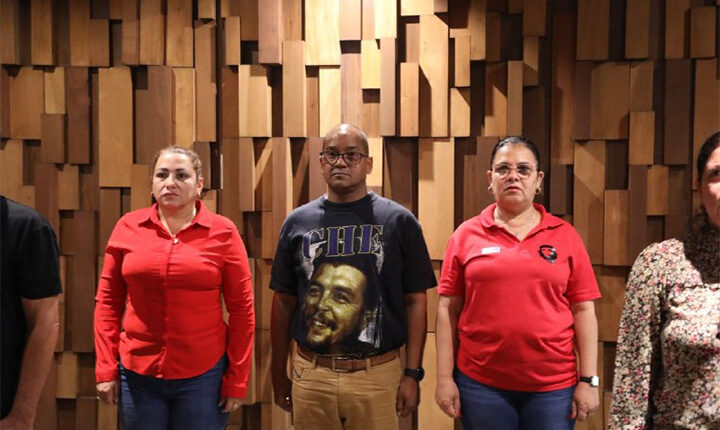 Villaclareños rinden tributo al Titán de Bronce y al Guerrillero Heroico