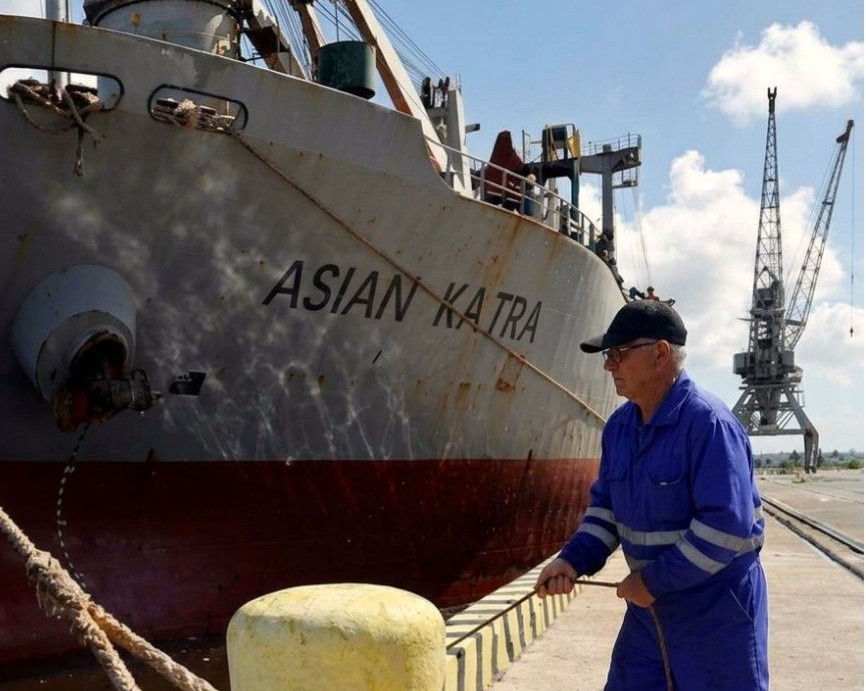 Arriba a puerto cubano nueva carga solidaria