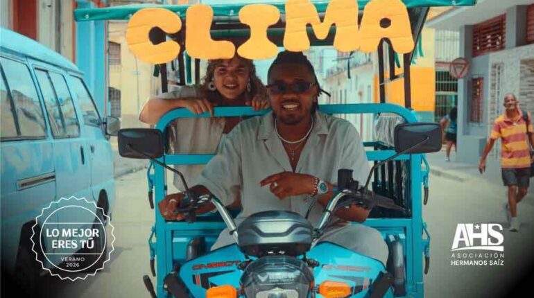 Dúo de jóvenes músicos aporta sonoridad a campaña de verano en Cuba