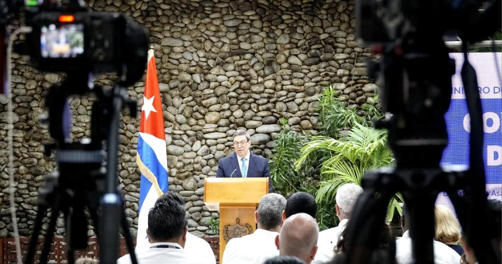 Canciller cubano reafirma vocación de paz de la isla