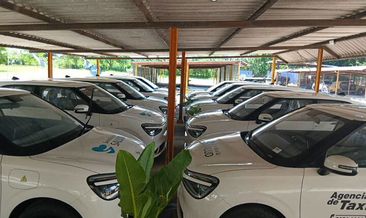 Nuevos vehículos prestarán servicios a hemodializados en Las Tunas