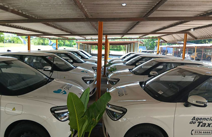Nuevos vehículos prestarán servicios a hemodializados en Las Tunas