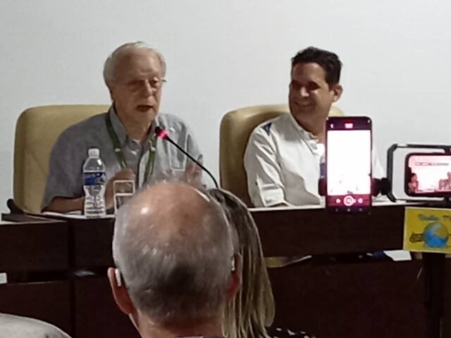 «Fidel y la Religión» cobra voz en audiolibro dirigido por Maikel Chávez (+Fotos) Radio Progreso