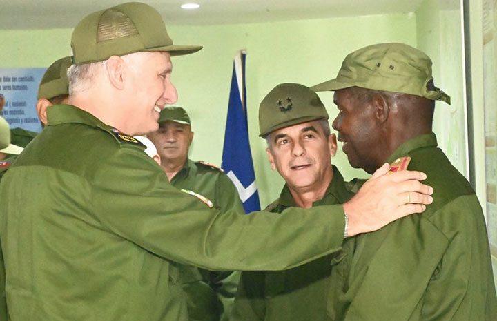 Comprueba Díaz-Canel preparación para la defensa en Capdevila-Altahabana
